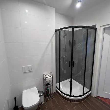Festivalove 2 -apartament 3 Sypialniami Dla 8 Osob Podczele Apartmán *